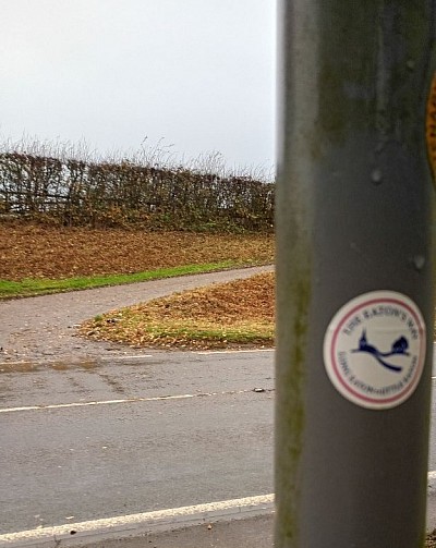 Waymarker near Morley.